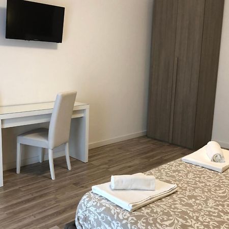 Vmh Vatican Modern House ローマ エクステリア 写真