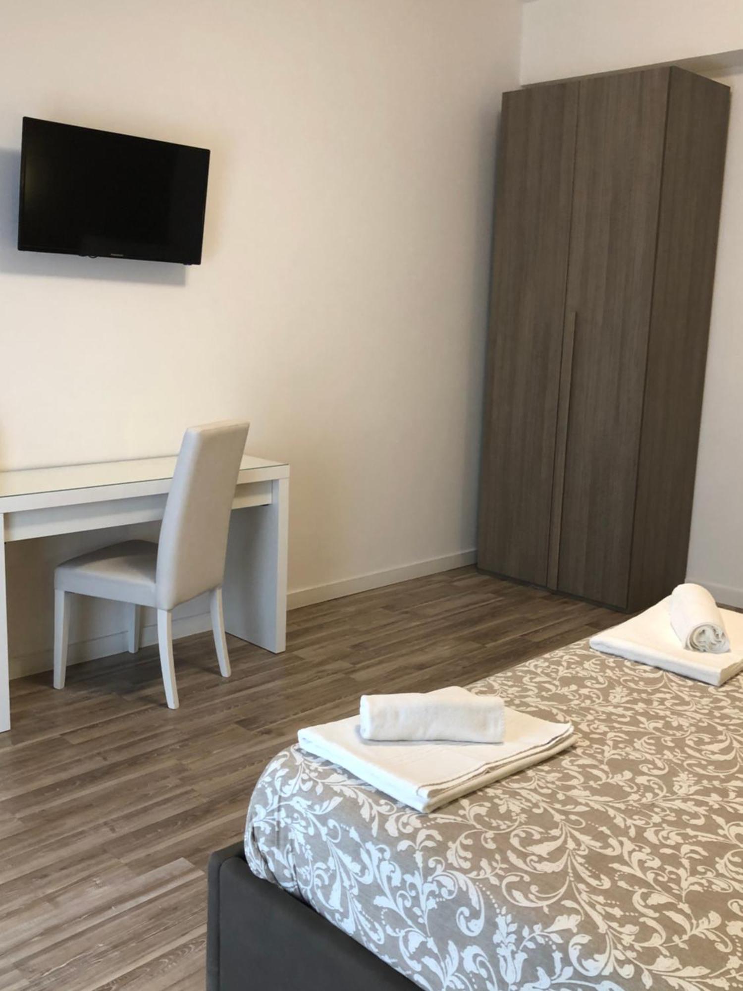 Vmh Vatican Modern House ローマ エクステリア 写真