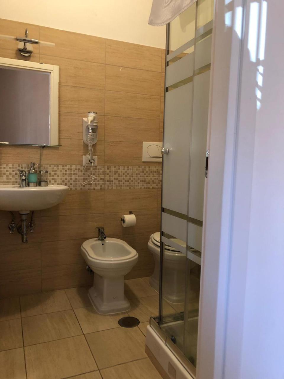 Vmh Vatican Modern House ローマ エクステリア 写真